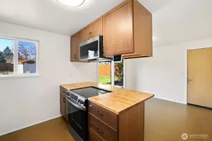 8504 Quinault Dr NE, Olympia, WA 98516 - Photo 10