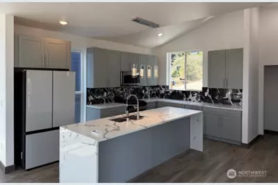 8610 42nd Avenue S, Seattle, WA 98118 - Photo 8