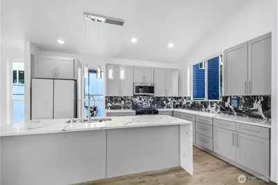 8610 42nd Avenue S, Seattle, WA 98118 - Photo 2