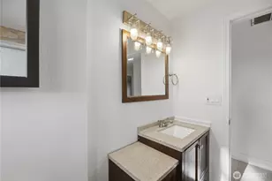 2428 Loerland Ln, Oak Harbor, WA 98277 - Photo 18