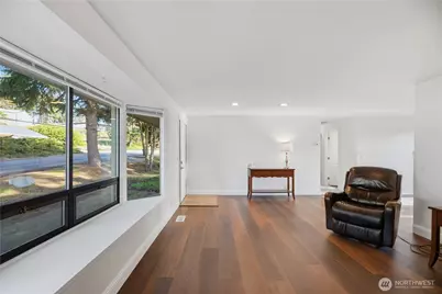 2428 Loerland Lane, Oak Harbor, WA 98277 - Photo 2