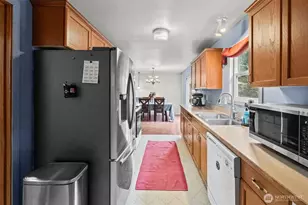 213 S Constitution Ave, Bremerton, WA 98312 - Photo 16