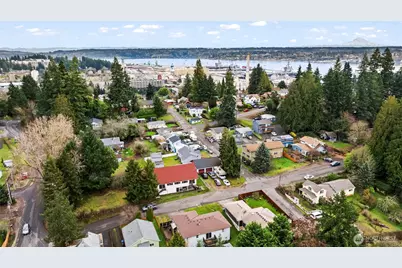 213 S Constitution Avenue, Bremerton, WA 98312 - Photo 6