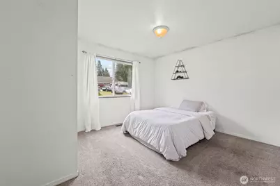 213 S Constitution Avenue, Bremerton, WA 98312 - Photo 20