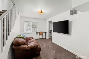 213 S Constitution Ave, Bremerton, WA 98312 - Photo 24