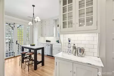 1119 19th Avenue E, Seattle, WA 98112 - Photo 10