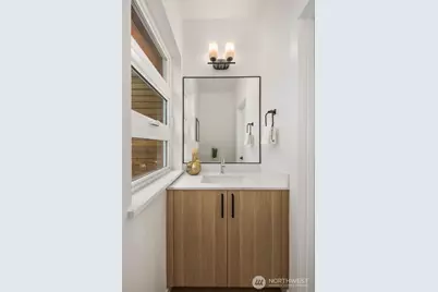 546 S Cloverdale Street #B, Seattle, WA 98108 - Photo 10