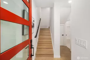 546 S Cloverdale St, Seattle, WA 98108 - Photo 8