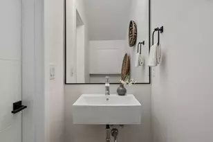 548 S Cloverdale St, Seattle, WA 98108 - Photo 16