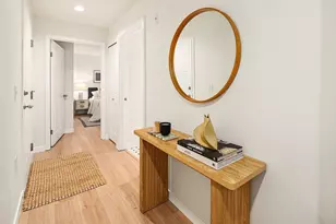 1504 Aurora Ave N, Seattle, WA 98109 - Photo 22