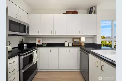 1504 Aurora Avenue N #201, Seattle, WA 98109 - Photo 12