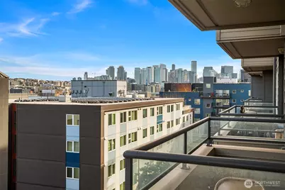 1504 Aurora Avenue N #201, Seattle, WA 98109 - Photo 30
