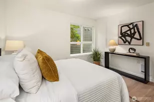 1504 Aurora Ave N, Seattle, WA 98109 - Photo 18