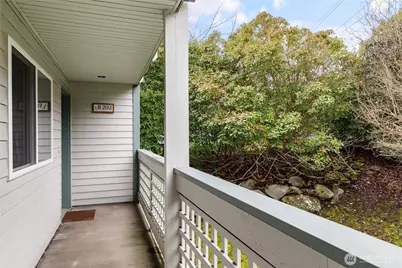 485 SW Bayshore Drive #B202, Oak Harbor, WA 98277 - Photo 2