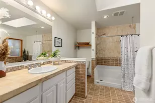 14220 Crown Point Pl NW Pl NW, Silverdale, WA 98383 - Photo 20