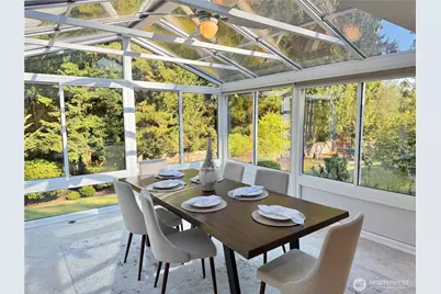 12442 NE 6th Place, Bellevue, WA 98005 - Photo 2