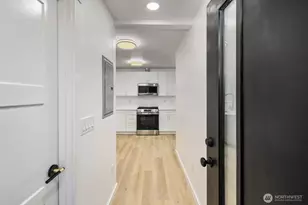 5945 Fauntleroy Wy SW, Seattle, WA 98136 - Photo 4