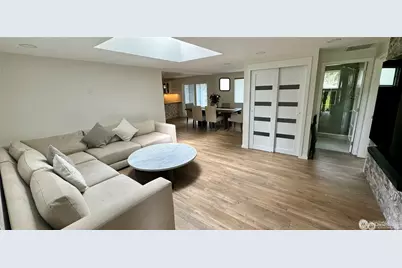 2001 Jefferson Way, Lynnwood, WA 98037 - Photo 1