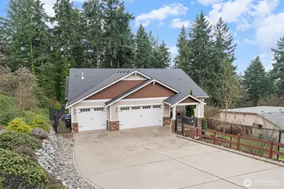 10218 45th Street E, Edgewood, WA 98372 - Photo 2