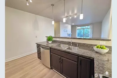 15700 116th Ave NE #204, Bothell, WA 98011 - Photo 10