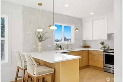 215 N 58th Street, Seattle, WA 98103 - Photo 10