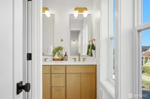 215 N 58th St, Seattle, WA 98103 - Photo 16