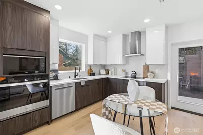 1511 96th Avenue NE, Seattle, WA 98115 - Photo 18