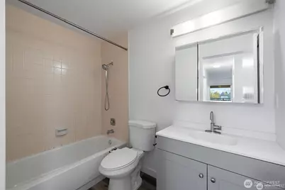 2419 E Madison Street #2461, Seattle, WA 98112 - Photo 18