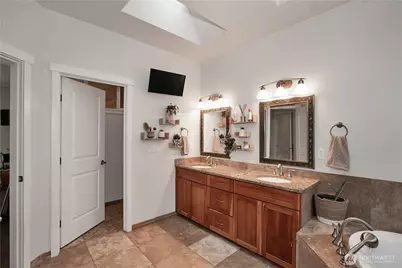 2744 Carpenter Road SE, Lacey, WA 98503 - Photo 20