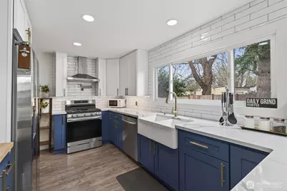 201 Tilley Avenue, Centralia, WA 98531 - Photo 14