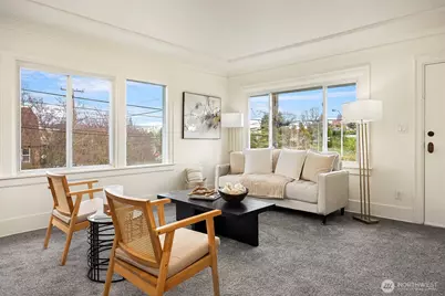 5019 5th Avenue NE, Seattle, WA 98105 - Photo 4