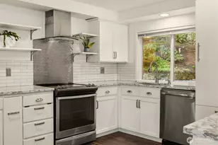 18945 NE 20th Ct, Redmond, WA 98052 - Photo 10