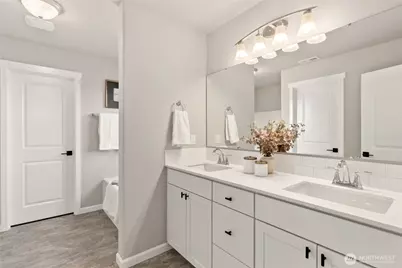 9319 17th Avenue E, Tacoma, WA 98445 - Photo 16