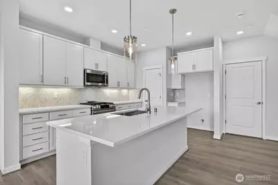 13205 NE 127th Way #D, Kirkland, WA 98034 - Photo 2