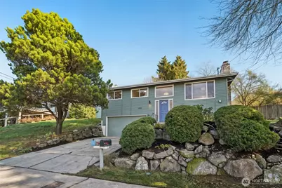 6732 14th Avenue SW, Seattle, WA 98106 - Photo 1