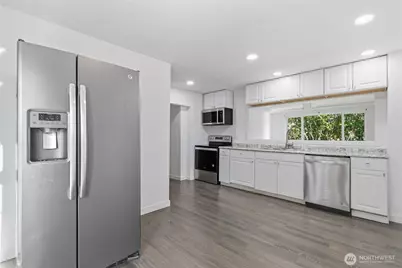 815 S 96th Street, Tacoma, WA 98444 - Photo 10