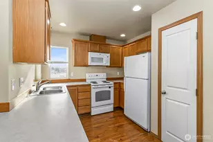 2905 11th St, Everett, WA 98201 - Photo 12