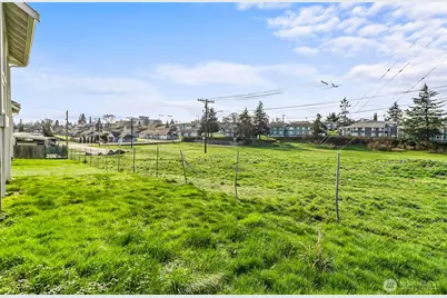 2905 11th Street #B, Everett, WA 98201 - Photo 6