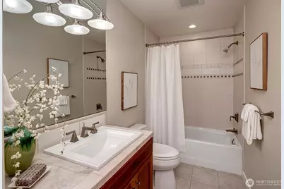 4437 Lake Washington Boulevard NE #302, Kirkland, WA 98033 - Photo 22