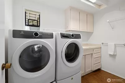 12115 SE 16th Place, Bellevue, WA 98005 - Photo 26