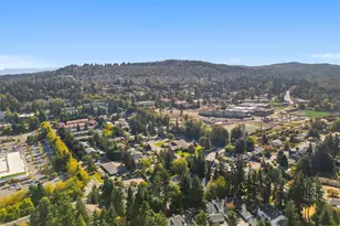 12351 SE 41st Ln, Bellevue, WA 98006 - Photo 36