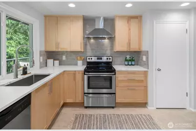 11828 NE 103rd Place, Kirkland, WA 98033 - Photo 12