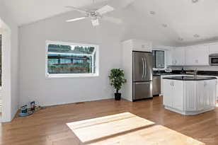 546 Birch St, Oak Harbor, WA 98277 - Photo 10