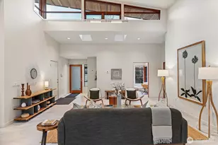 4057 NE 56th St, Seattle, WA 98105 - Photo 12