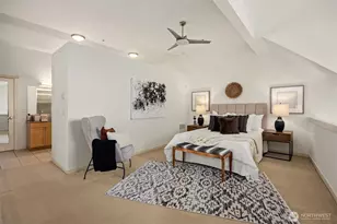 2012 NE Katsura Ct, Issaquah, WA 98029 - Photo 12