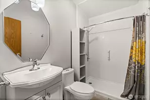 6827 Holmes Island Rd SE, Lacey, WA 98503 - Photo 28