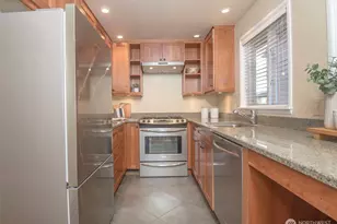 865 NW 75th St, Seattle, WA 98117 - Photo 8