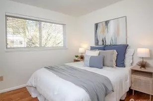 865 NW 75th St, Seattle, WA 98117 - Photo 14