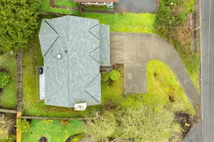 7910 E Glen Dr, Everett, WA 98203 - Photo 10