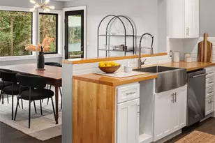 10100 SW Quartermaster Dr, Vashon, WA 98070 - Photo 8